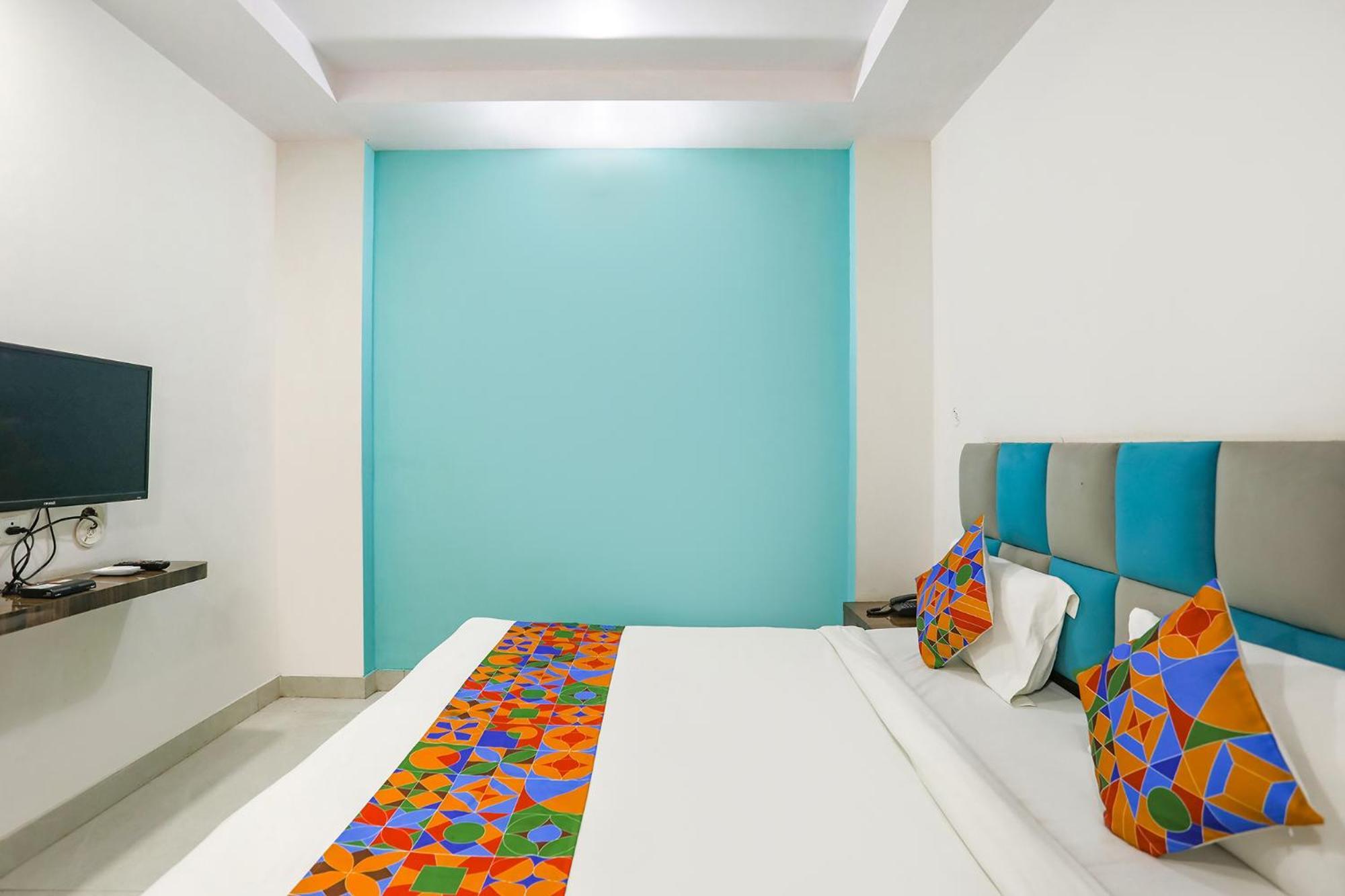 Fabhotel Sm Palace Chinhat Экстерьер фото