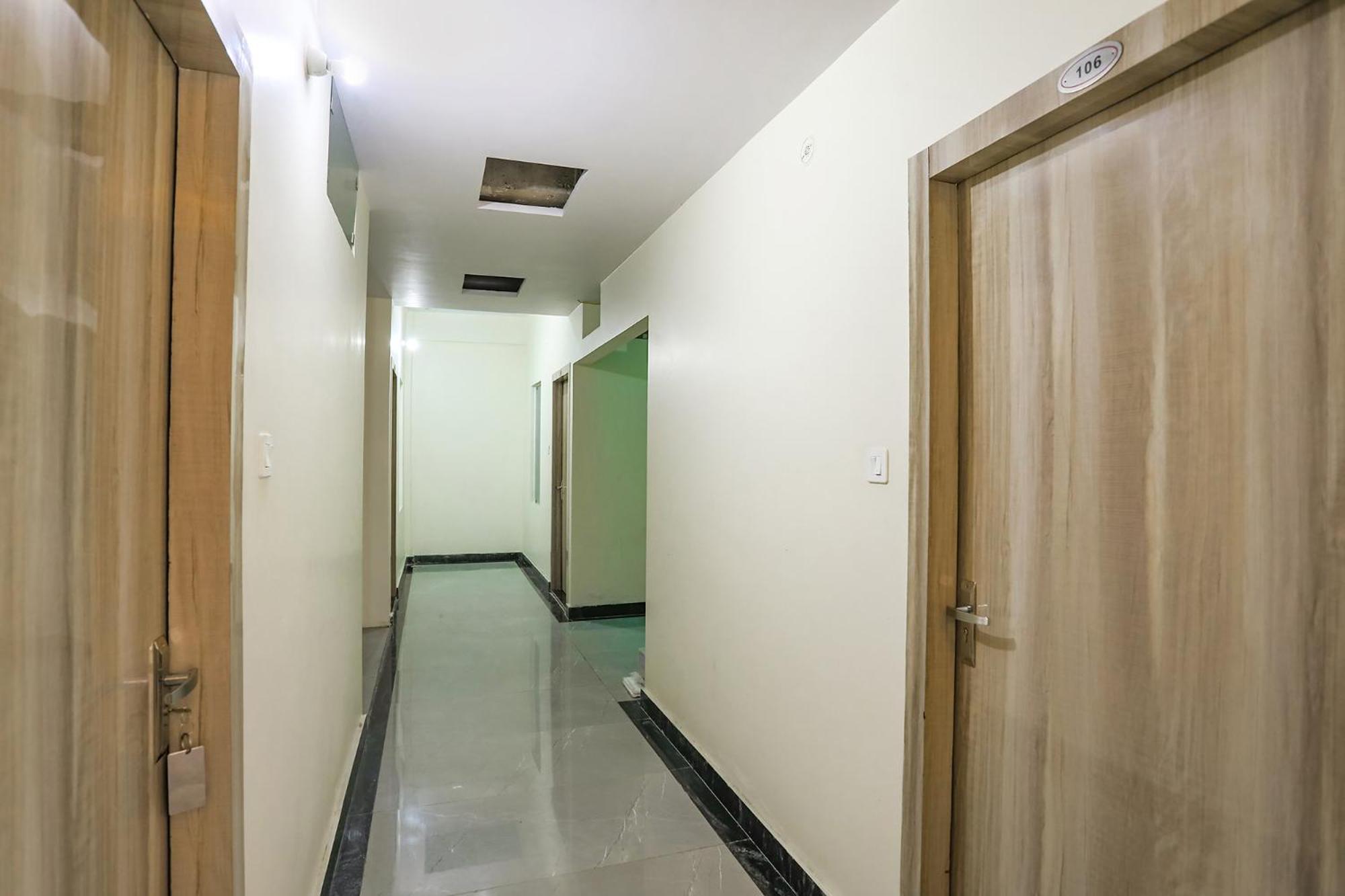 Fabhotel Sm Palace Chinhat Экстерьер фото