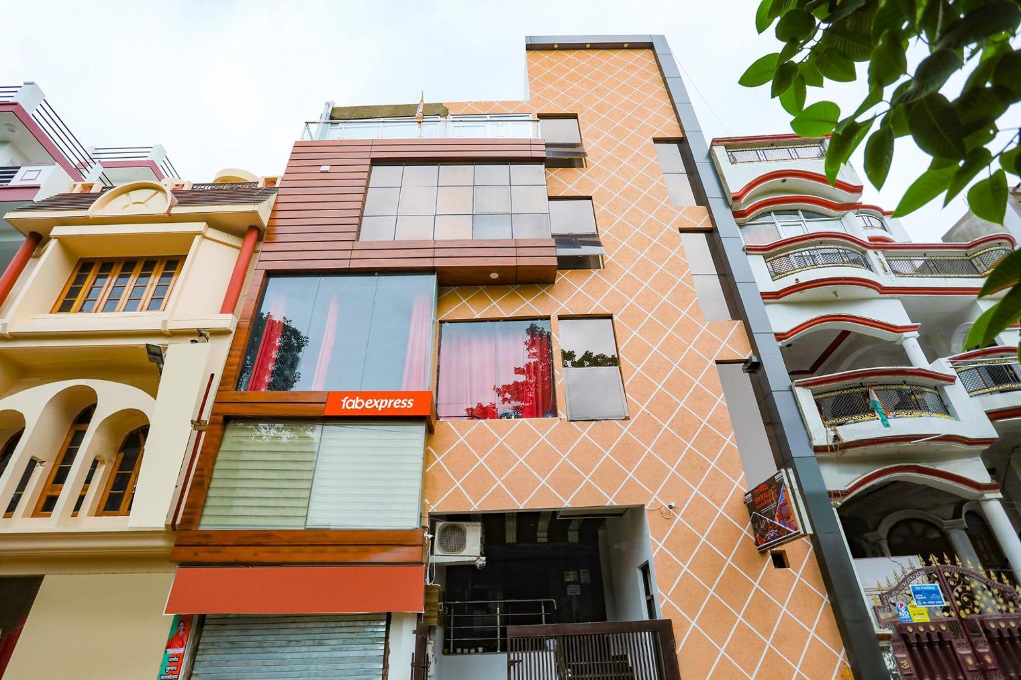Fabhotel Sm Palace Chinhat Экстерьер фото